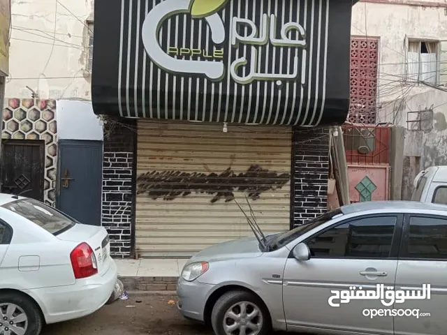 محل للتقبيل البسيط جدا جاهز ديكور لوحة مكيف زجاج كل شي تطرح بضاعتك فقط