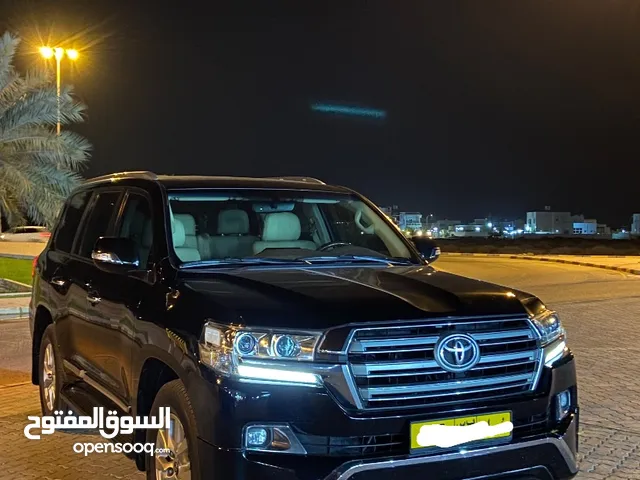 Toyota Land Cruiser GXR in Al Batinah