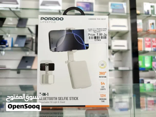 NEW PORODO 3 IN 1 BLUETOOTH SELFIE STICK + BUILT-IN LIGHT & STAND