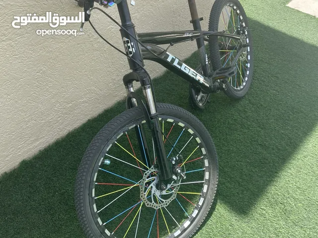 سيكل للبيع مستعمل أسبوع وأيد و الكرسي مبدل و السعر 250