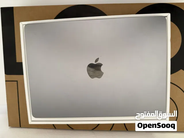 MacBook Air m3 2024