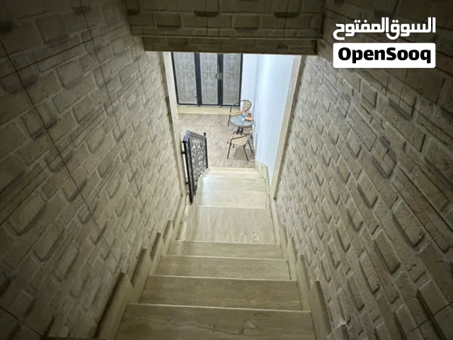 منزل للإيجـار   دور اول بعد الأرضي  مقدم + عمولة المكتب نبو عائله ليبية