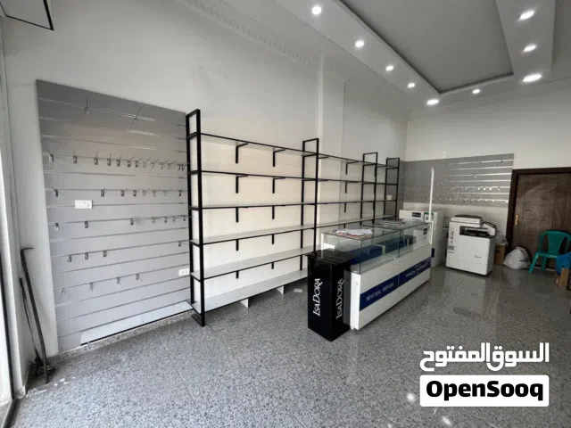 ديكور محل  يصلح لمحل موبايلات او مكتبة او اكسسوارات
