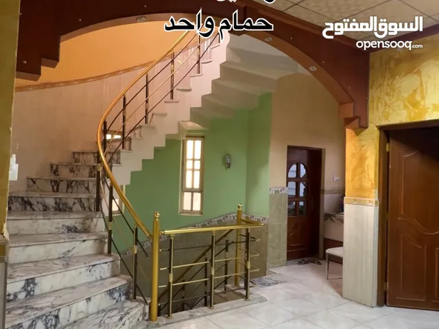 200 m2 5 Bedrooms Villa for Sale in Basra Saie