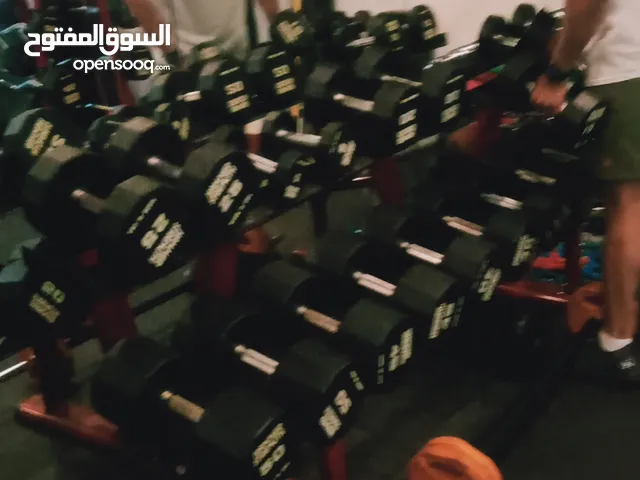أجهزة جيم وصاله كامله للبيع كالجديد لايف فتنس وتكنو جيم البيع للتصفيه الجيم على بعضه
