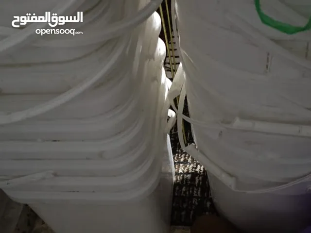 سطل 20 كيلو بحال الوكالة مع غطاء كان استعماله جبنة متوفر 30 دلو