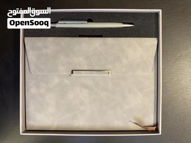 بكج VIP دفتر و قلم داخل علبة