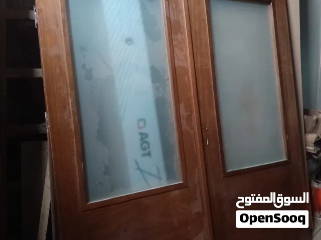 باب خشب قشره جوز. ضرفتين