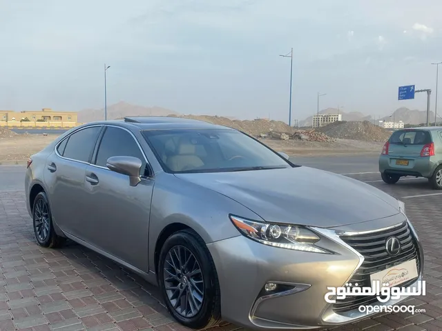 Lexus ES 2018 in Al Dakhiliya