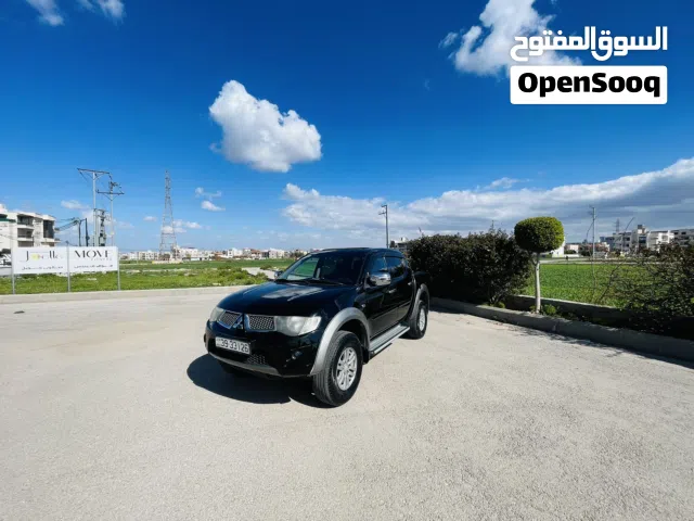 2014 ميتسوبيشي L200 Standard