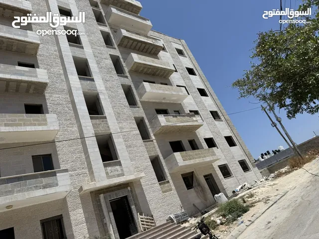 شقة أرضية بإطلالة مفتوحة وتشطيب مؤسس — فرصة لتصميم لمساتك الخاصة!