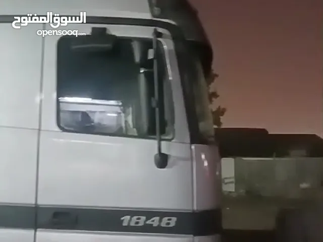 Tractor Unit Mercedes Benz 1999 in Al Jahra