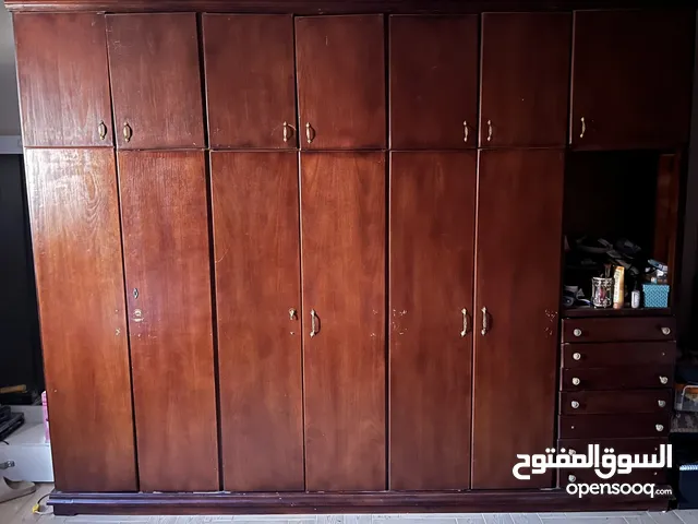 دولاب خشب كونتر