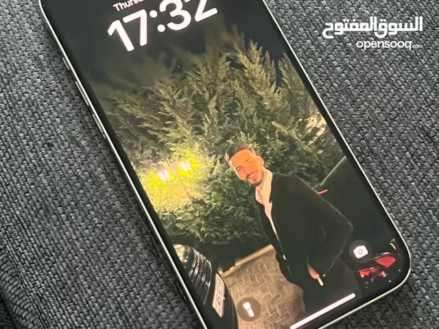 iPhone 12 Pro Max – سعة 256GB – بطارية جديدة 100% – كسر خفيف في الظهر فقط – بسعر ممتاز
