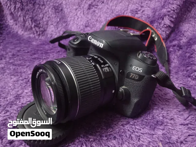 كاميرا كانون 77d مع جميع أغراضها استخدام خفيف للبيع مع عدستين