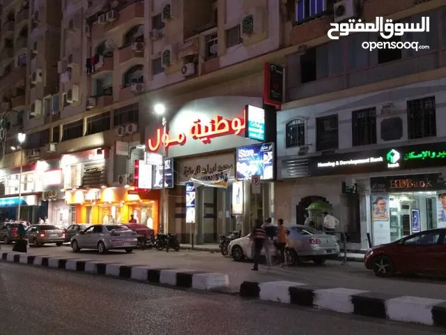 محل للايجار في شارع الجمهوريه الرئيسي