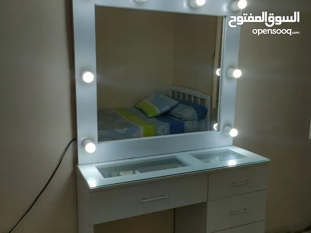 الصور حصرية لشغلنا علي الطبيعة جميع الحقوق محفوظه مودرن تسريحة 5 درج مضيئة قرصة مفرغة والإد
