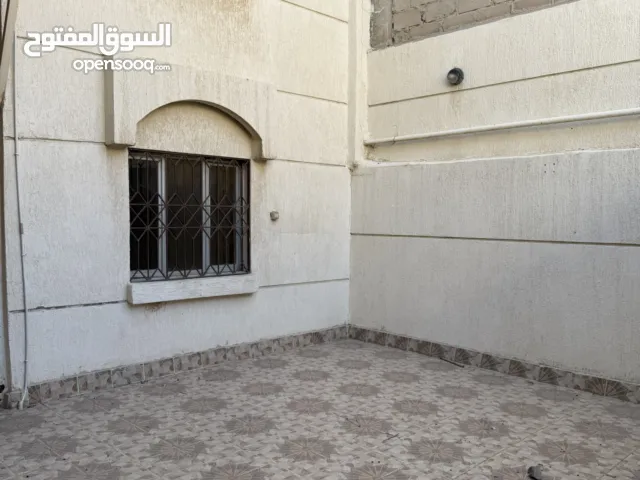 700 m2 More than 6 bedrooms Townhouse for Rent in Al Jahra Waha