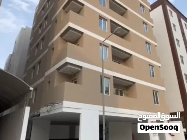 شقة للبيع في الحد، طابق كامل 4 غرف،صالتين، مطبخين، مجلس، قابلة للفصل الى شقتين Apartment for sale
