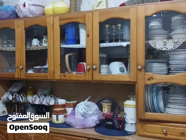 دولاب مطبخ للبيع قابل للنقاش بيع بدون المواعين او الماعين