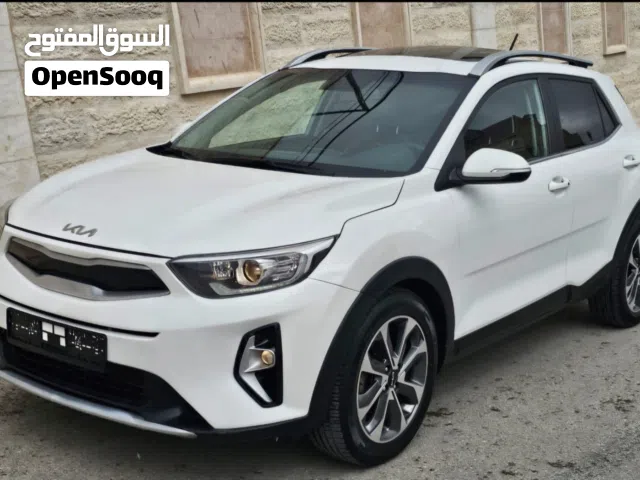 2021 كيا ستونيك Standard