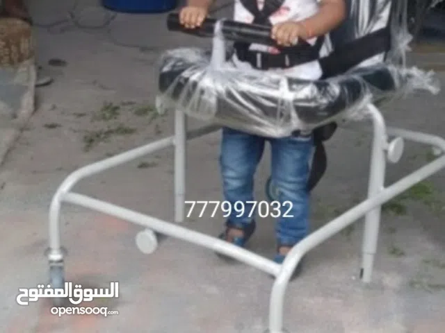 المشاية الديناميكية المخصصة للأطفال المصممة خصيصاً لدعم الأطفال ذوي الاحتياجات الخاصة، ومساعدتهم على