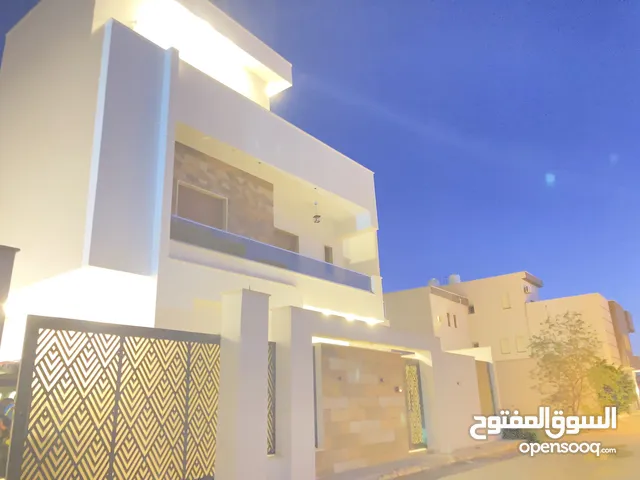 250 m2 More than 6 bedrooms Villa for Rent in Tripoli Ain Zara