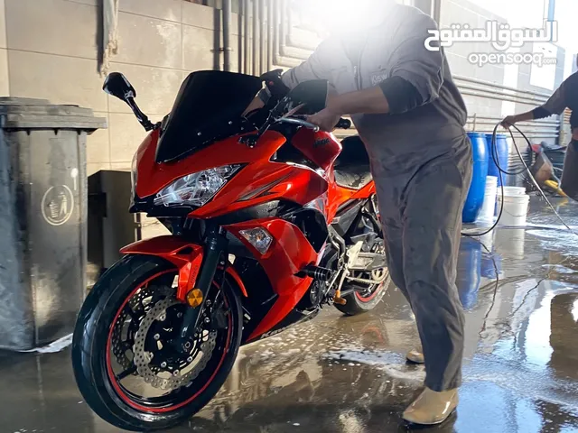 كواساكي نينجا 650 سي سي 2017 بحالة نظيفة مرخصة جديد ومؤمنة لغاية 31/05/2026