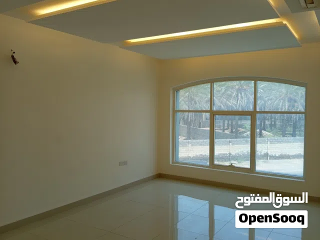 333 m2 4 Bedrooms Villa for Rent in Al Batinah Sohar
