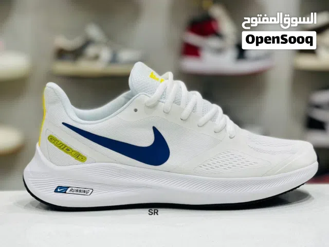 شوز نايك الأصلي Nike Running – لون أبيض