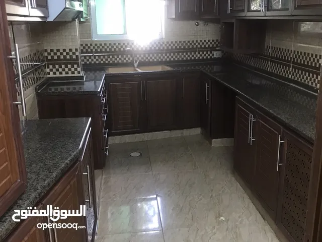 120 m2 3 Bedrooms Apartments for Rent in Zarqa Al-Misfat st.