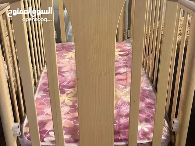 سرير اطفال