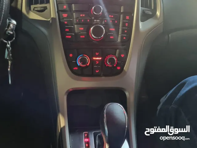 اوبل استرا 2011