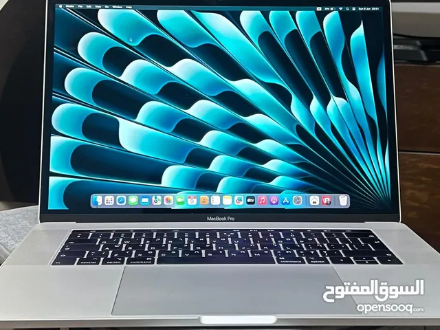 “MacBook Pro 15