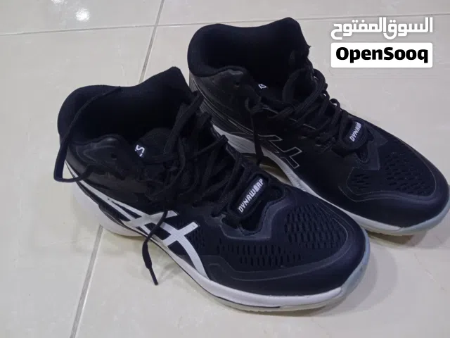 للبيع جوتي جديد مقاس (39)