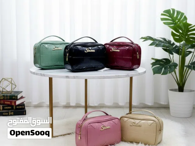 الجديد موجود كل شي موجود  شنط شبابي في غاية الروعه وتشكيله جديده حجم شبابي مرغوب  بي اقل