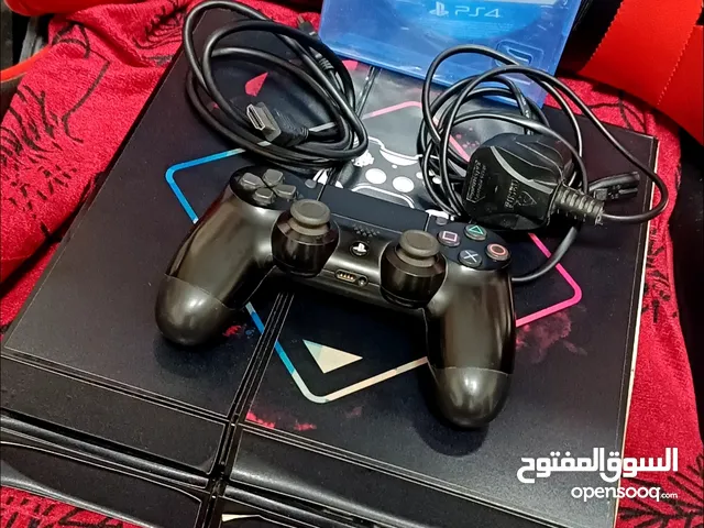 PS4 1TB All Accessories excellent condition للبيع بلايستيشن 4 بحالة جيدة