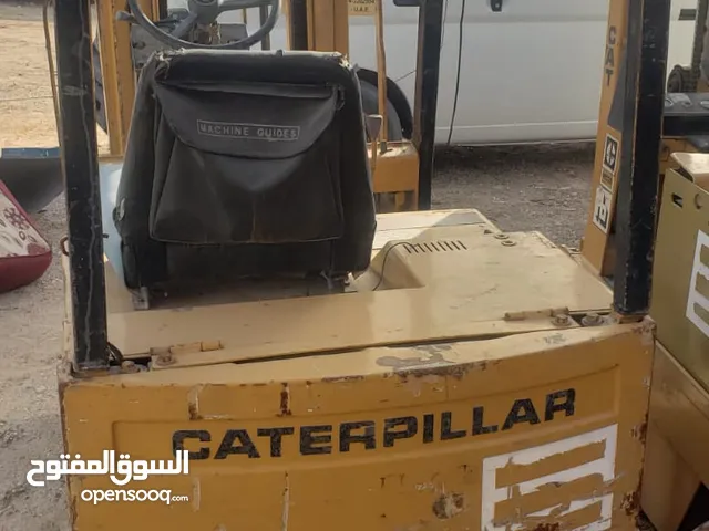 للبيع فوركلفت كهرباء نوع كاتربلر طن ونصف