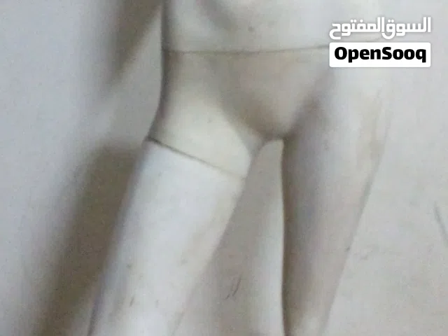 منيكان بدون رأس