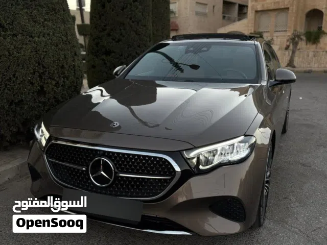 2024 مرسيدس بنز الفئة-E E 200