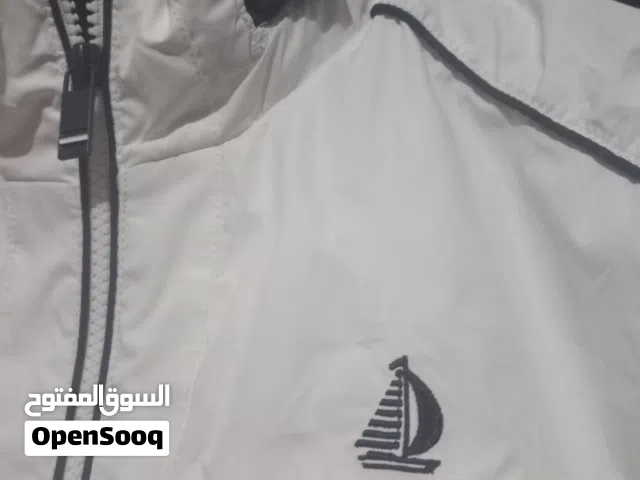 جاكيت جديد لم يستخدم ماركة lcw الأصلي  و البيع بسبب المقاس سعرة جديد في التوكيل 4000 جنية اشتريتة و