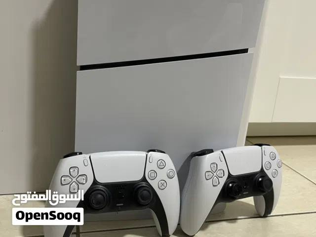 PS5 مستعمل بشكل بسيط