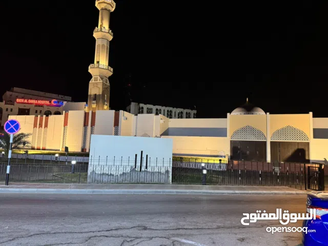 Resturent for sale  in ruwi  frand  of masjid Qaboos or badr al samaa hospital