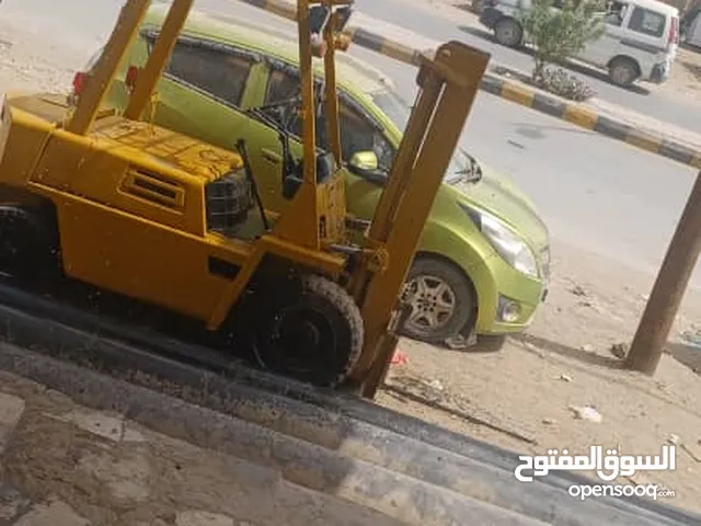 للبيع رفاعه نوع كميستو. حجم 3 طن موديل 2007 استخدام خفيف ماشاء الله حاجه جديده من بقا المليح يقرب س