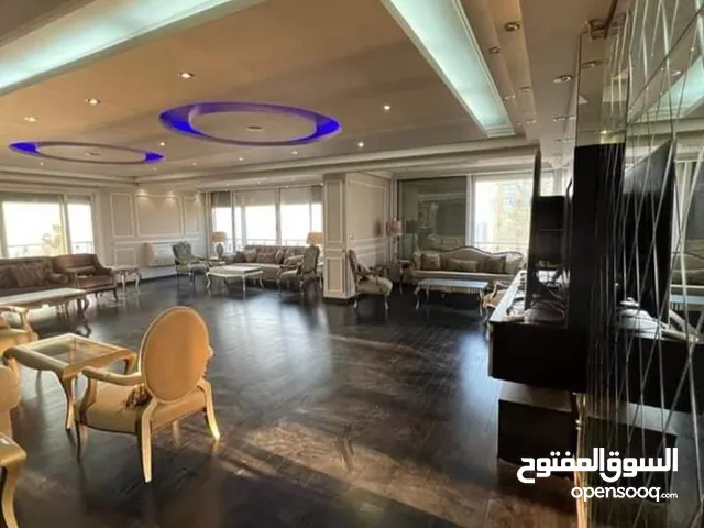 200 m2 3 Bedrooms Apartments for Sale in Cairo Al Manial