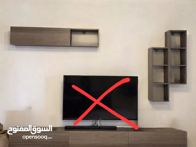 Tv unit with 3 compartments