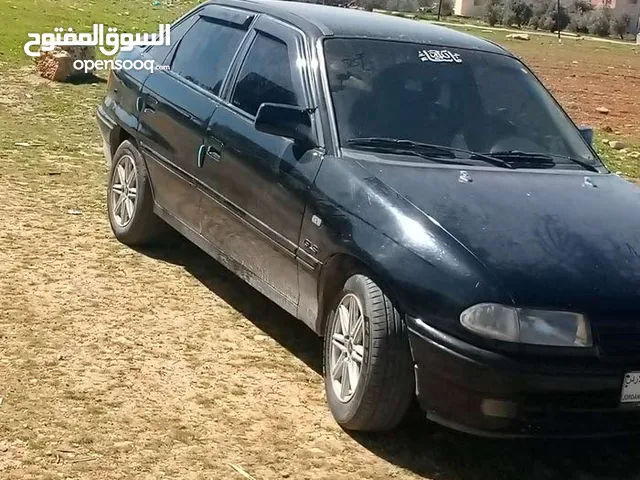 Opel Astra 1992 in Madaba