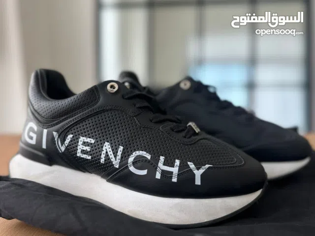 Authentic Givenchy Sneakers in Excellent Condition with Side Logo