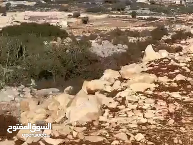 ارض للبيع في منطقه عين قنيا للبيناء 750متر
