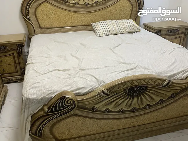 غرفة نوم مستعملة للبيع مندون الفراش الفراش غير قابل للبيع